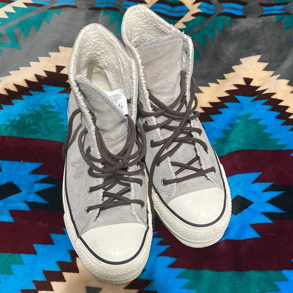 Women’s converse - Picture 2 of 7